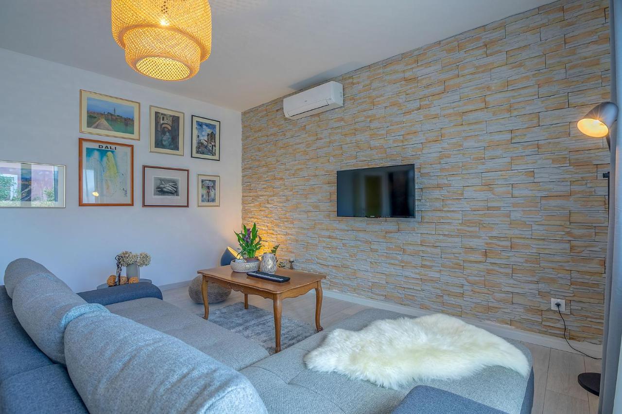 Premium 100m2 sea view apartment Ližnjan Exterior foto